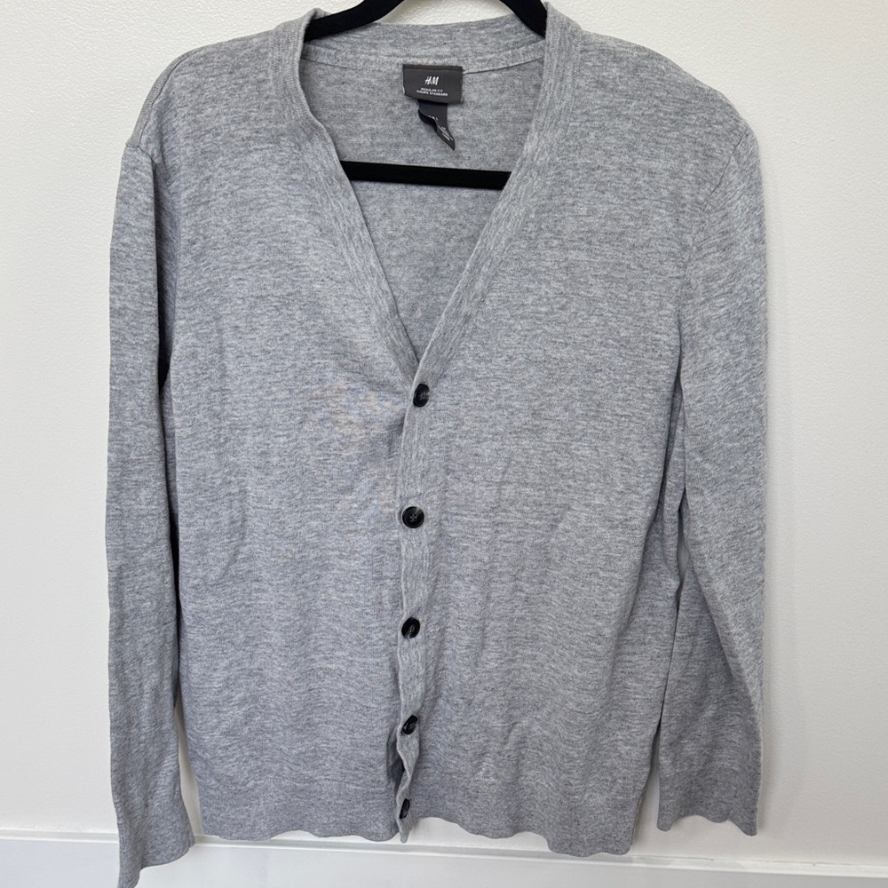 Men’s H & M 100% cotton gray grandpa V-neck holiday preppy cardigan size Large